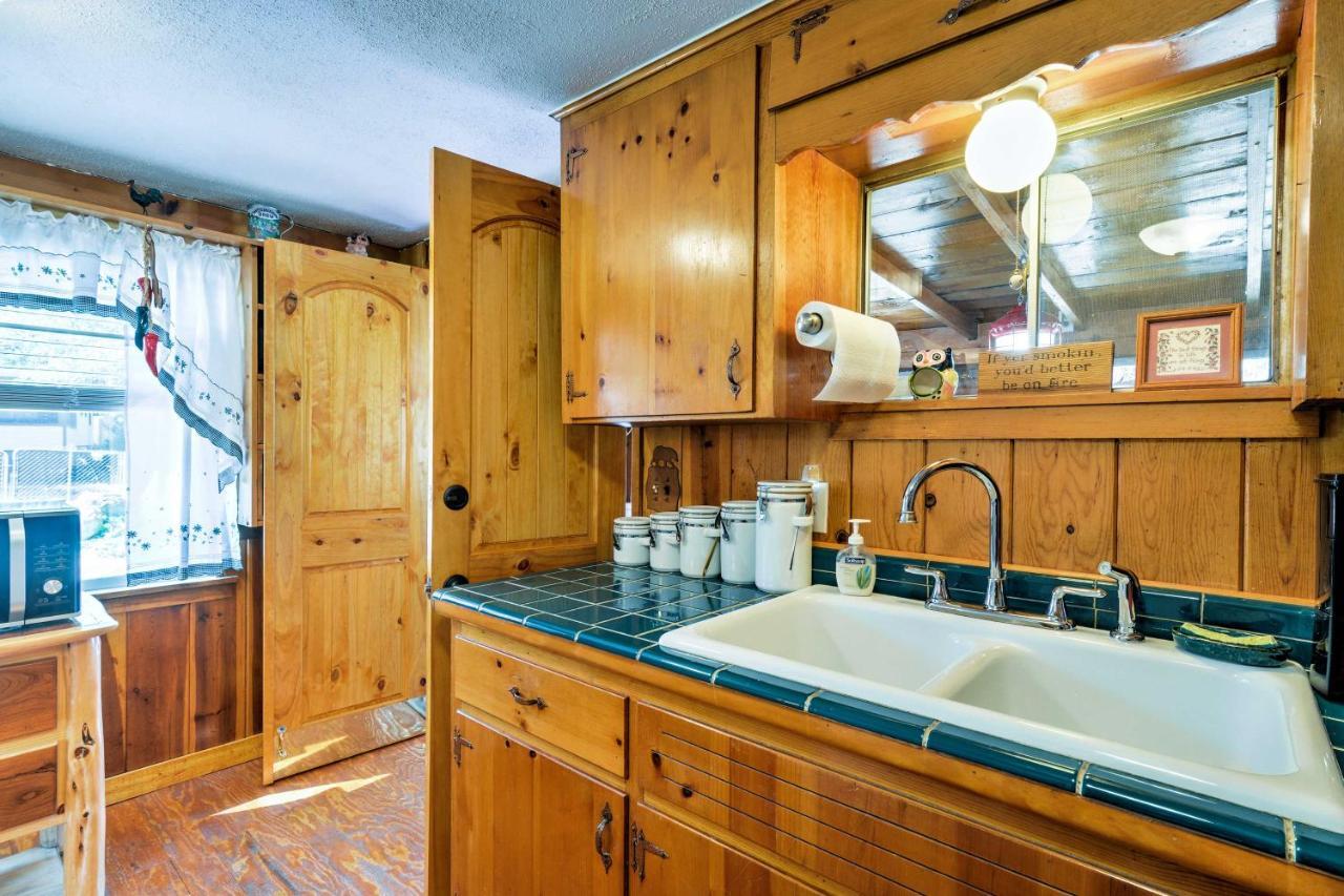 Cozy Cabin With Ac And Deck, 5 Mi To Downtown Prescott Villa Kültér fotó
